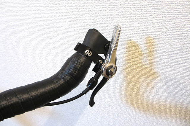 ブルホーンバーで使用するシフトレバーとブレーキレバーの情報 - ESCAPE Airと自転車ライフ