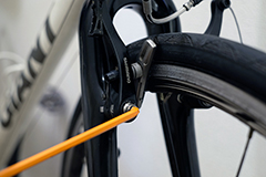 ブレーキ調整｜クロスバイクのフォークをカーボンフォークに交換する手順と方法6