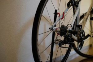 自転車のタイヤ700Cと27インチのサイズの違いと互換性